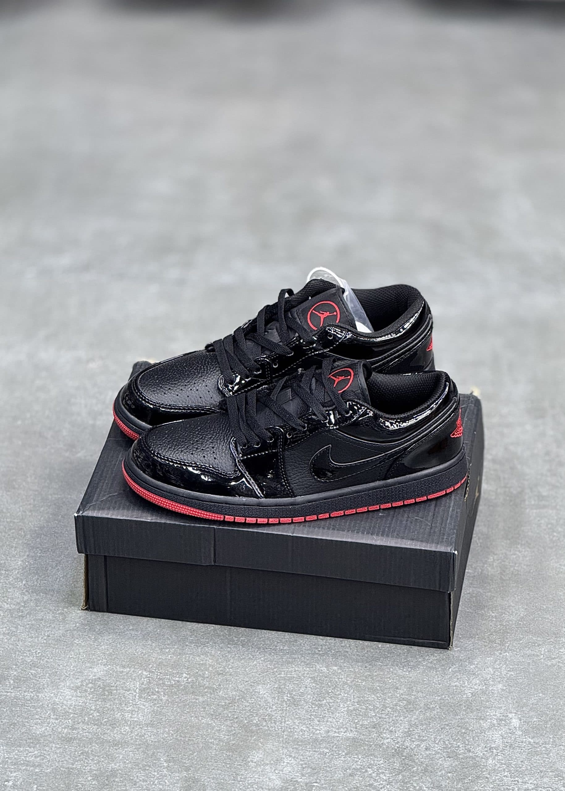 نایک جردن وان مشکی ورنی |Jordan 1 Low WHITE BLACKENED