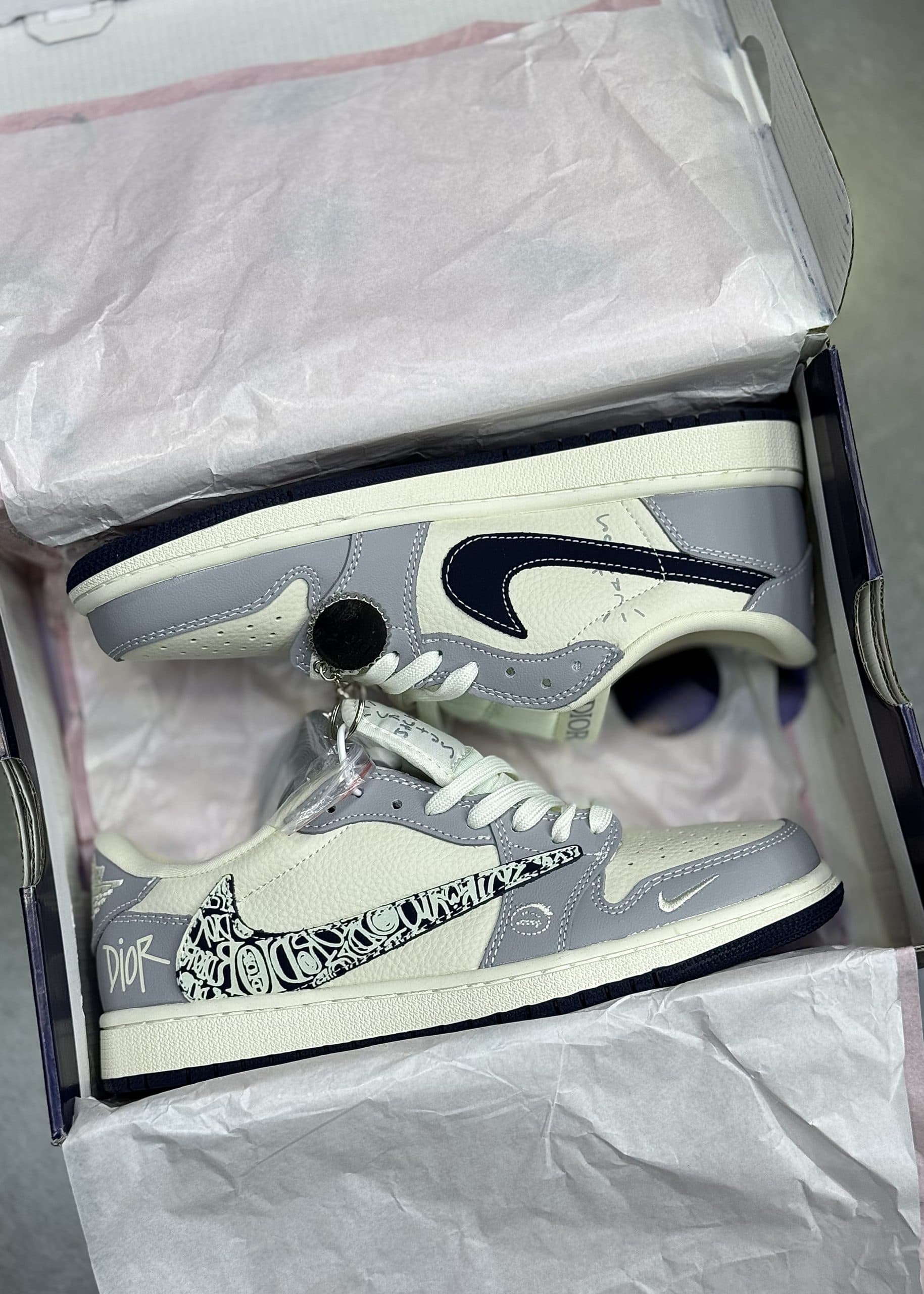 تراويس اسکات دیور | NIKE TRAVIS SCOTT DIOR — تصویر ۳
