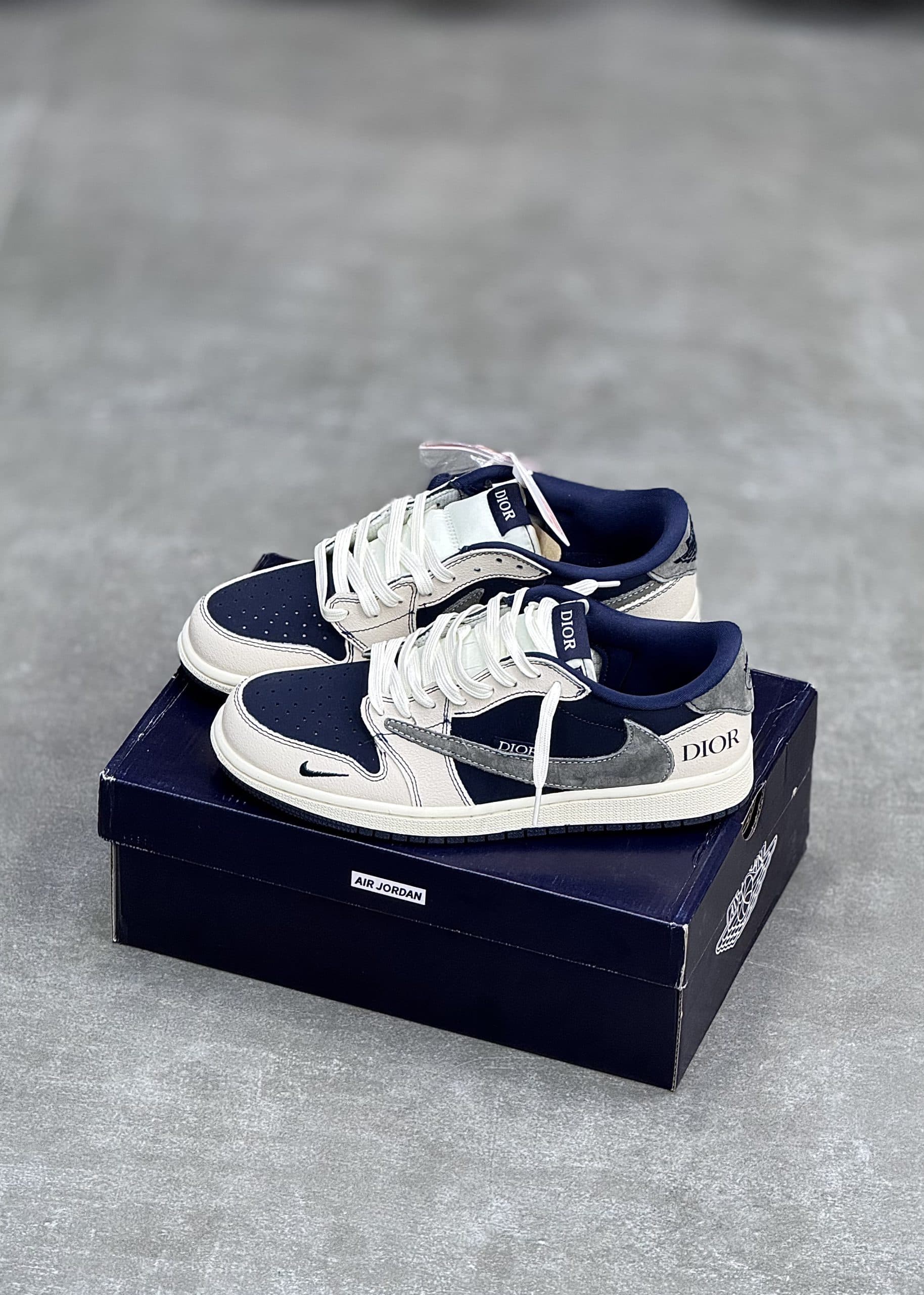 تراويس اسکات جردن دیور | NIKE TRAVIS SCOTT JORDAN DIOR