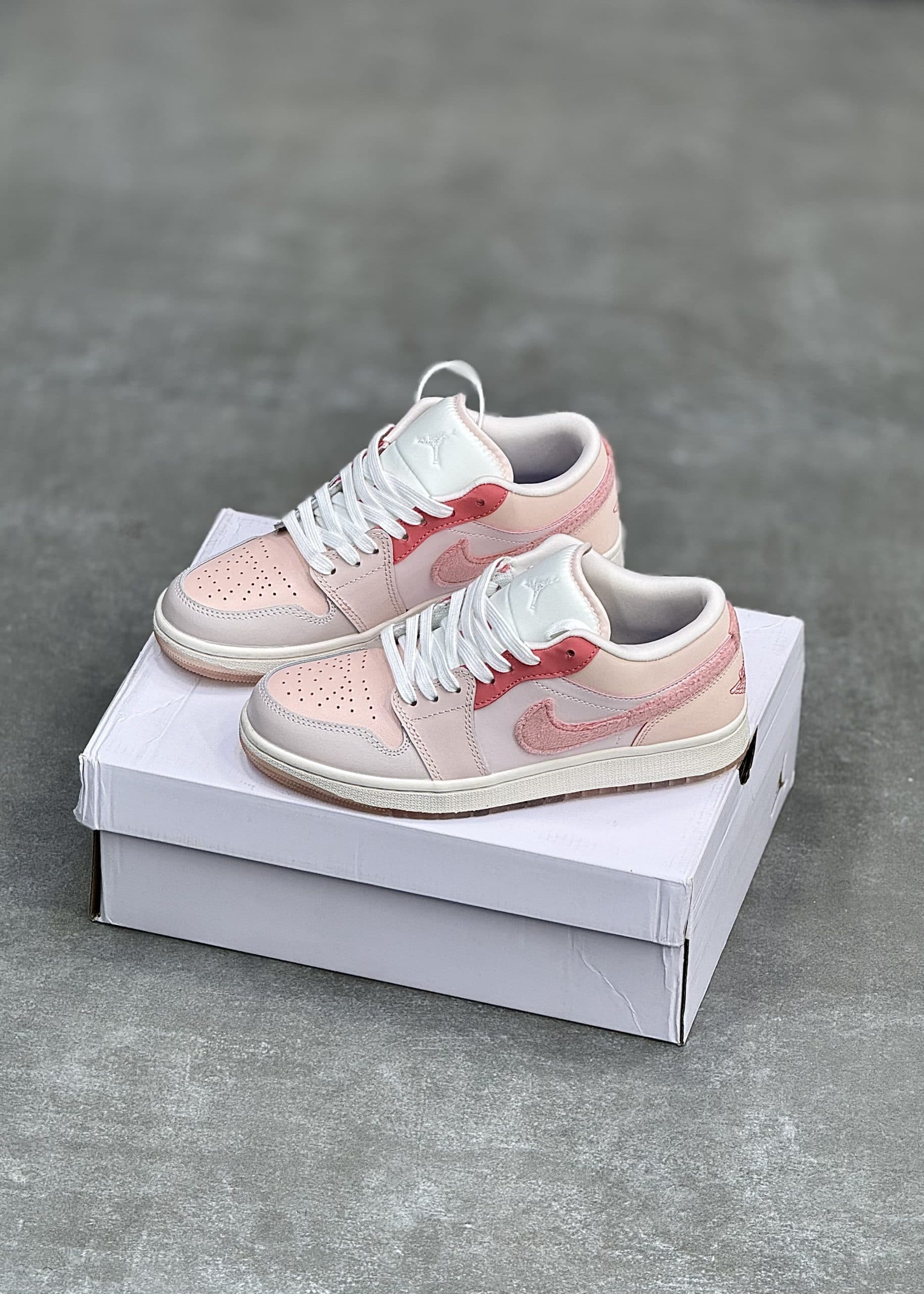 نایک جردن وان صورتی چشم |Jordan 1 Low PINK — تصویر ۲