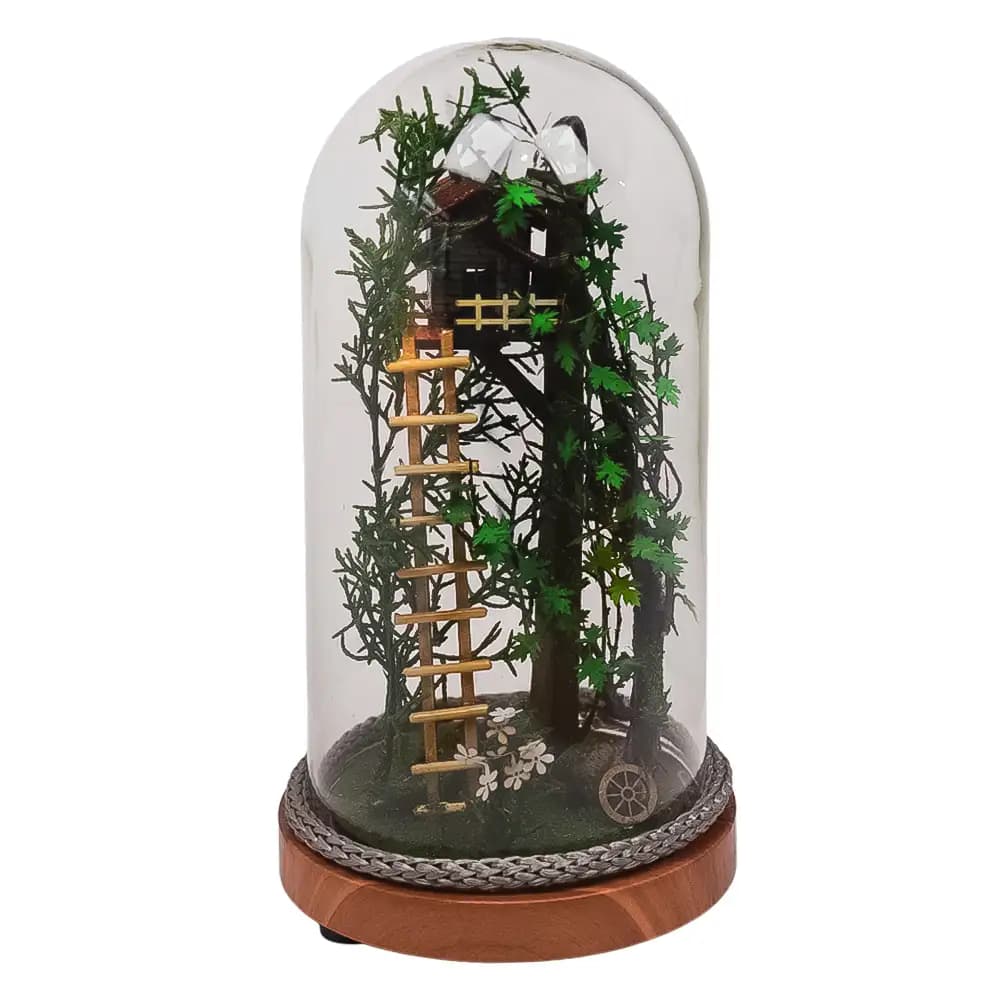 حباب دکوری چراغ‌دار طرح خانه درختی فصل بهار مدل ۰۱۱