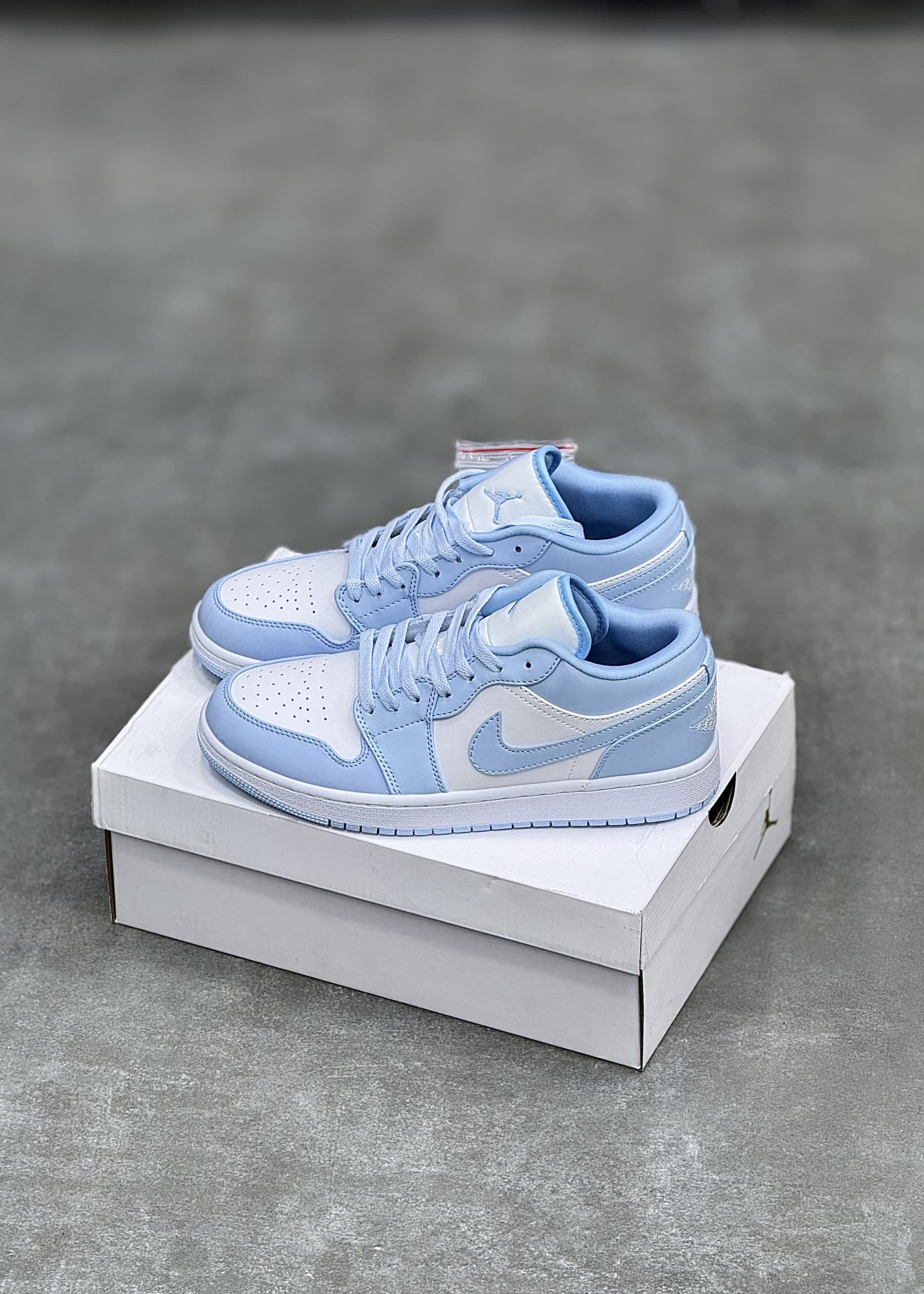 نایک جردن وان ایس بلو |Jordan 1 Low ICE BLUE — تصویر ۲