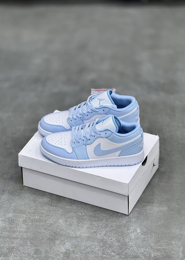 نایک جردن وان ایس بلو |Jordan 1 Low ICE BLUE — تصویر ۴