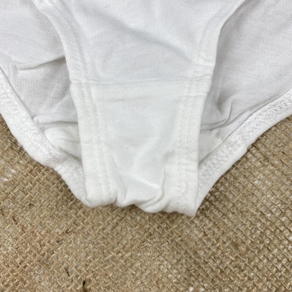 شورت دخترانه طرح ساده سفید رنگ — تصویر ۳