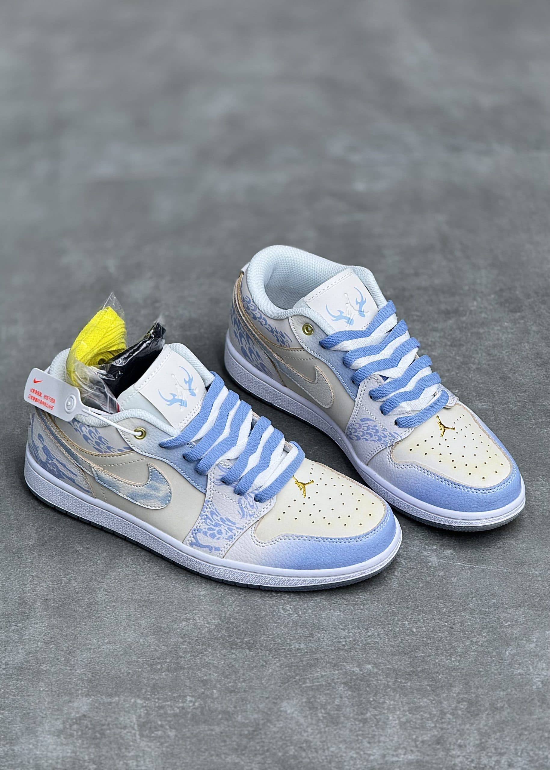 نایک جردن وان ابی اژدها Jordan 1 Low — تصویر ۴