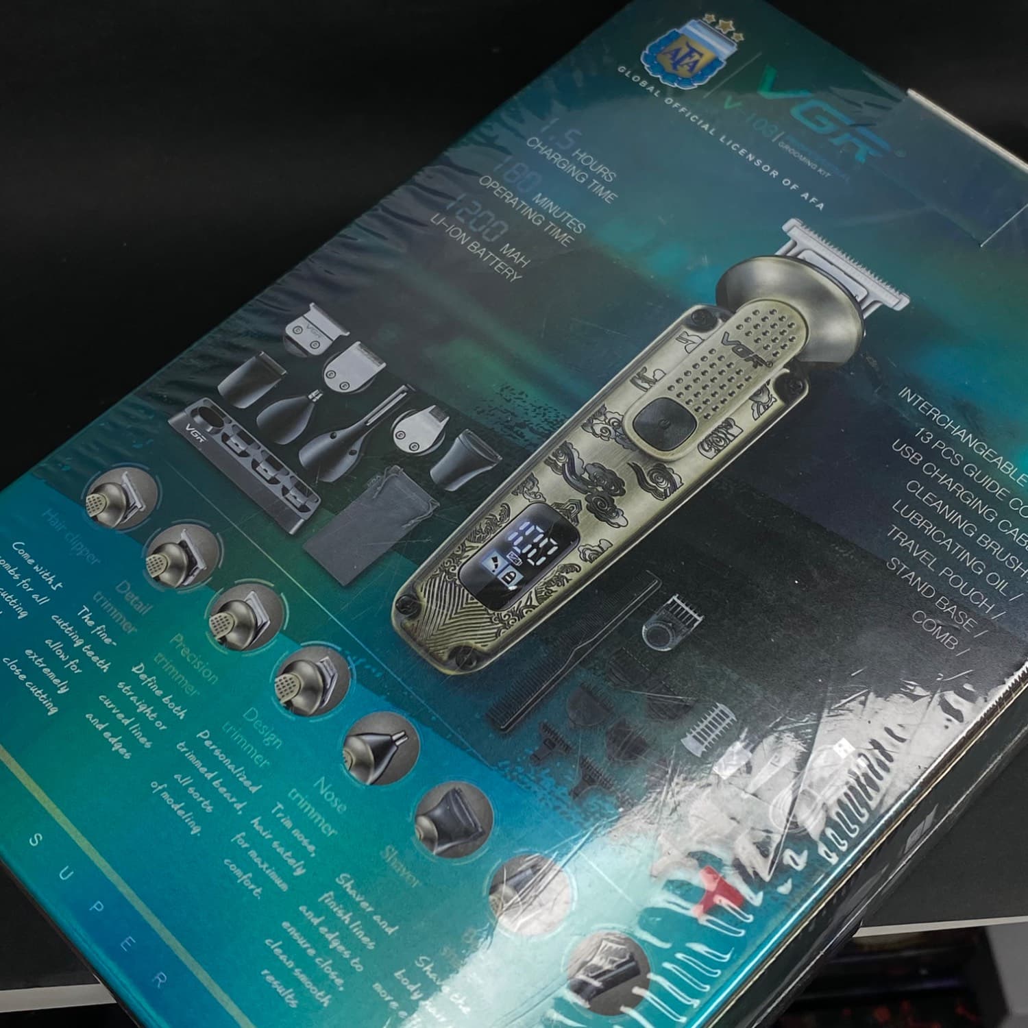 ماشین اصلاح هشت کاره وی جی ار مدل v-103