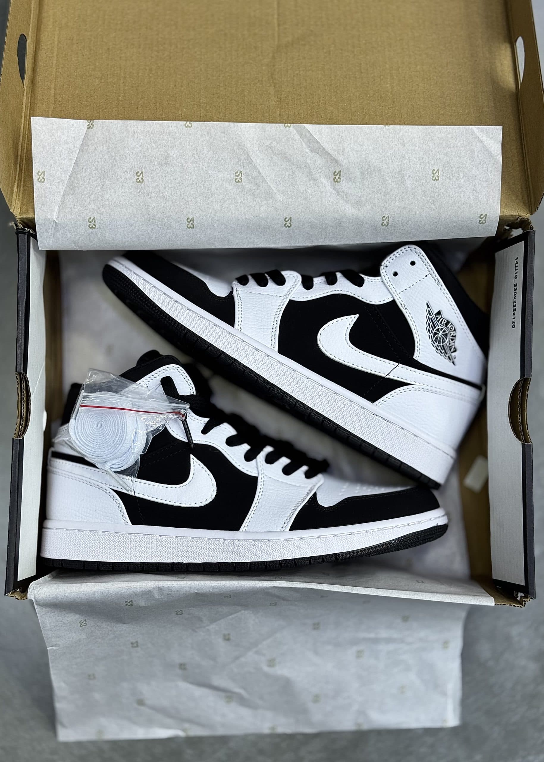 AIR JORDAN 1 RETRO | جردن وان ساقدار — تصویر ۲
