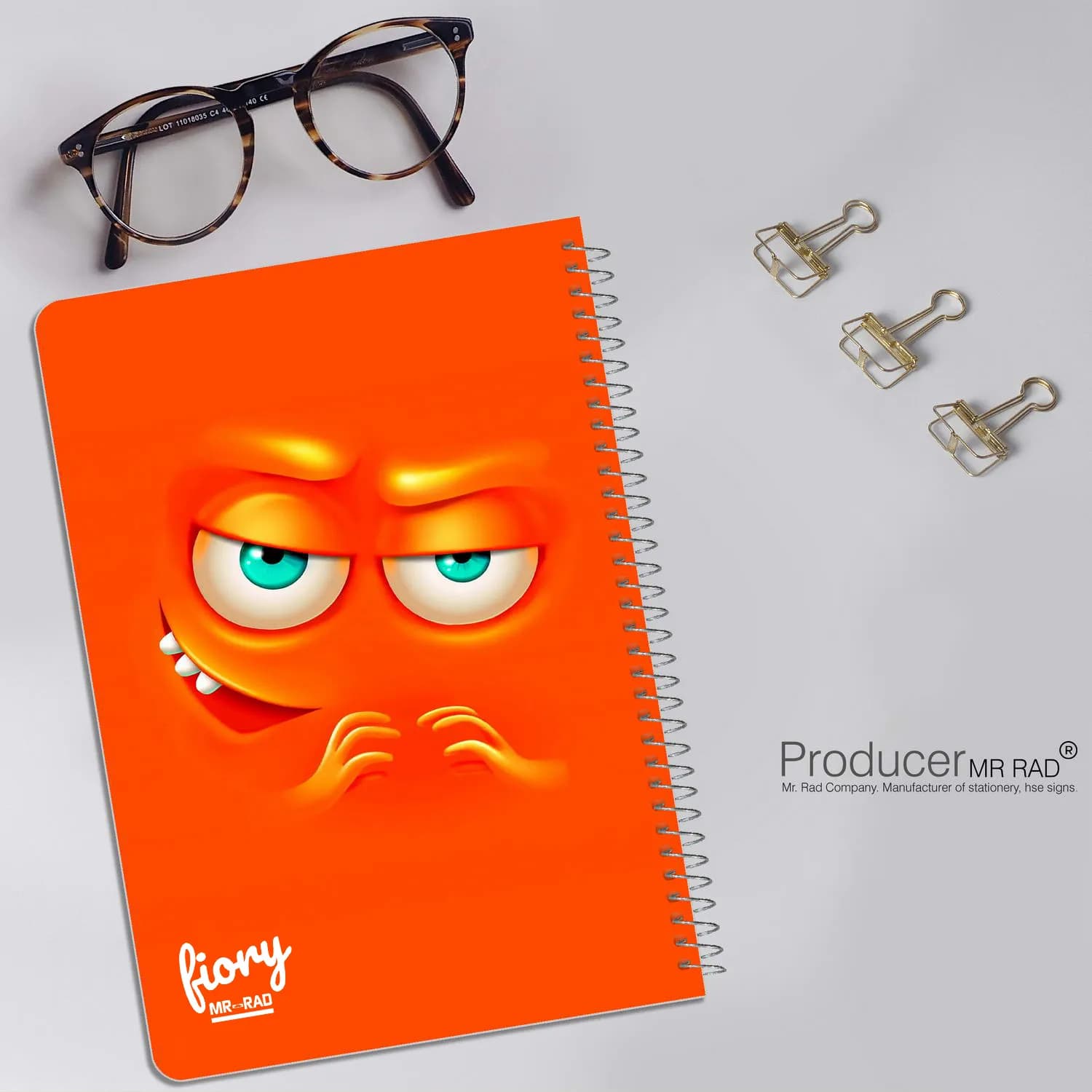 دفتر مشق 50 برگ مستر راد مدل ایموجی طرح زیرک کد 1567 Emoji — تصویر ۹