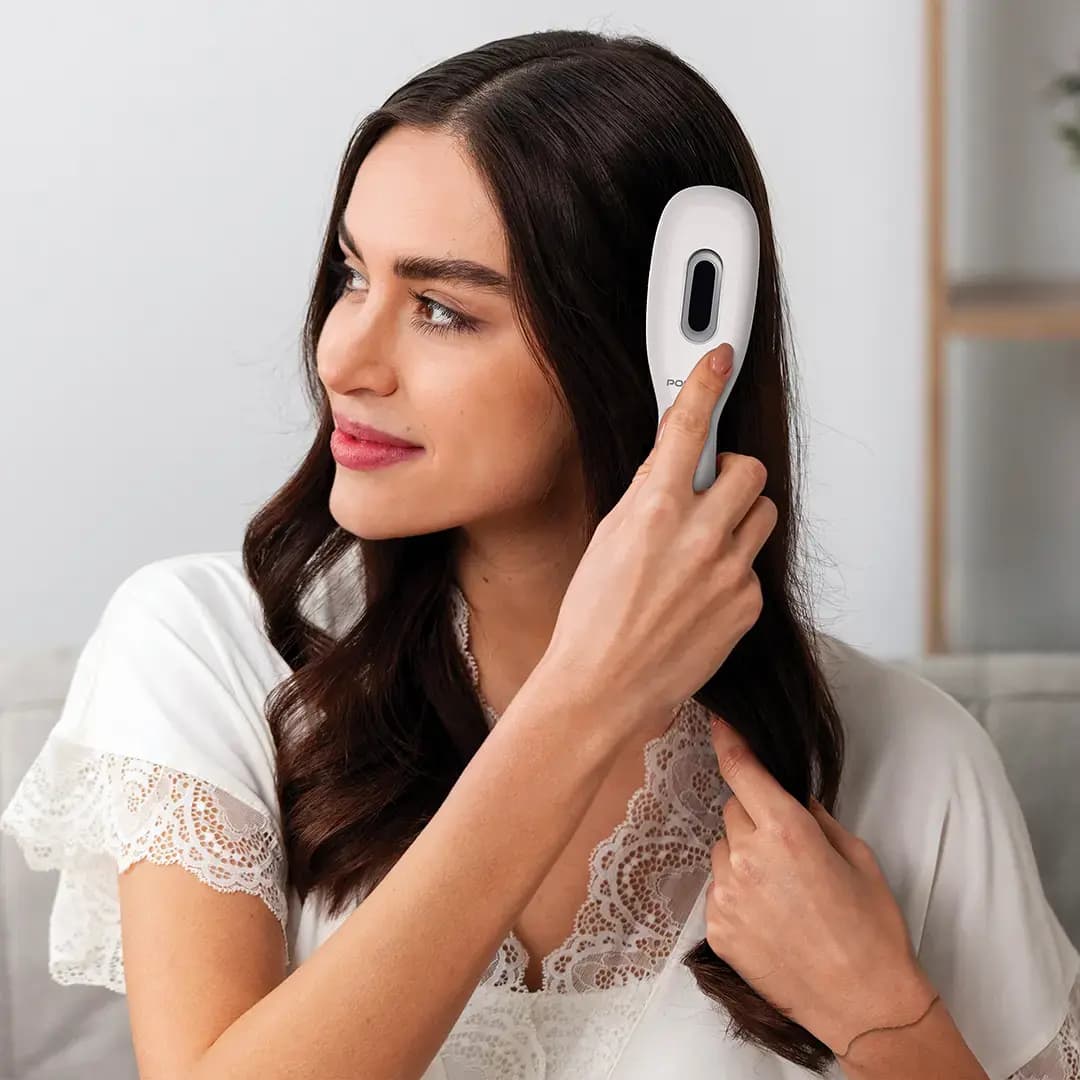 شانه ماساژور پوست سر پرودو با نور درمانی و مخزن روغن مدل PORODO Light Therapy Scalp Massager Comb PDLFSTF1 — تصویر ۳