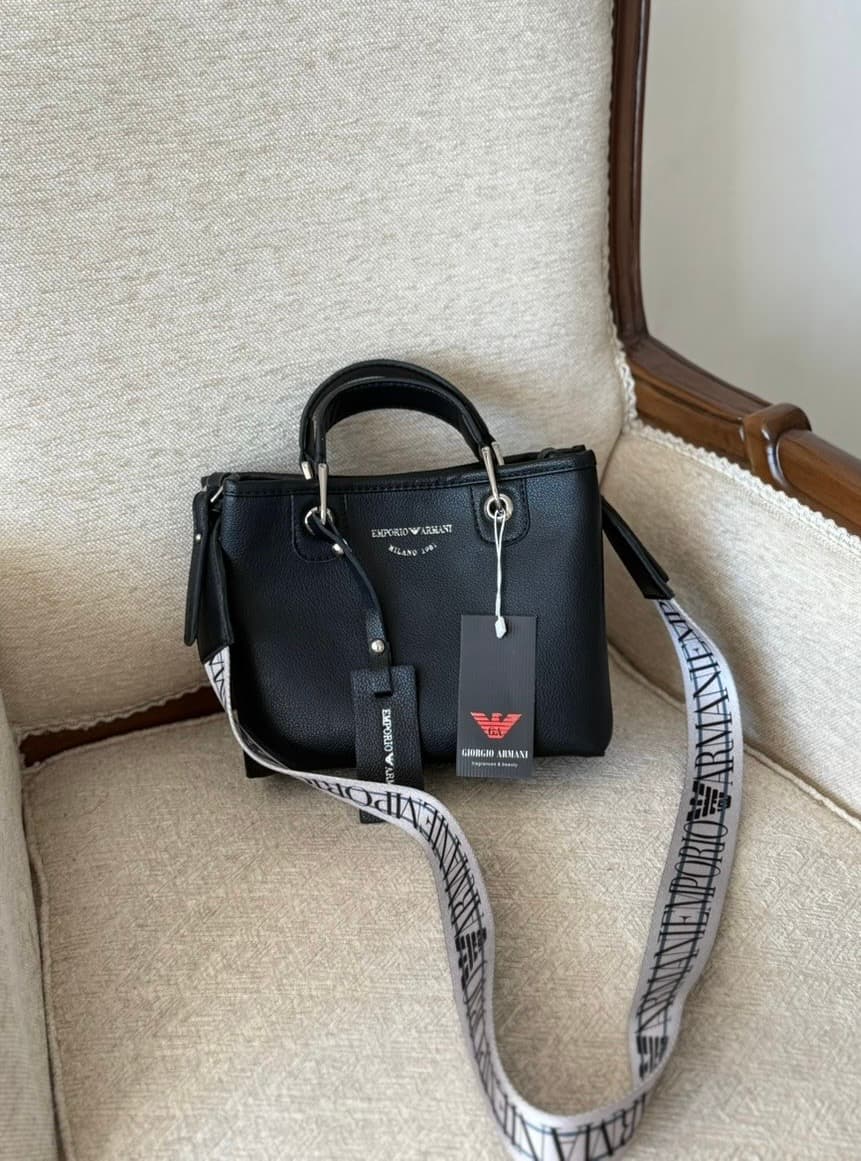 کیف آرمانی بزرگ — تصویر ۶