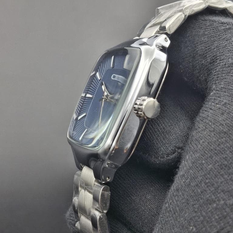 ساعت ست سیتیزن وی ای پی لاکچری صفحه سرمه ای بابنداستیل نقره ایCITIZEN VIP — تصویر ۹