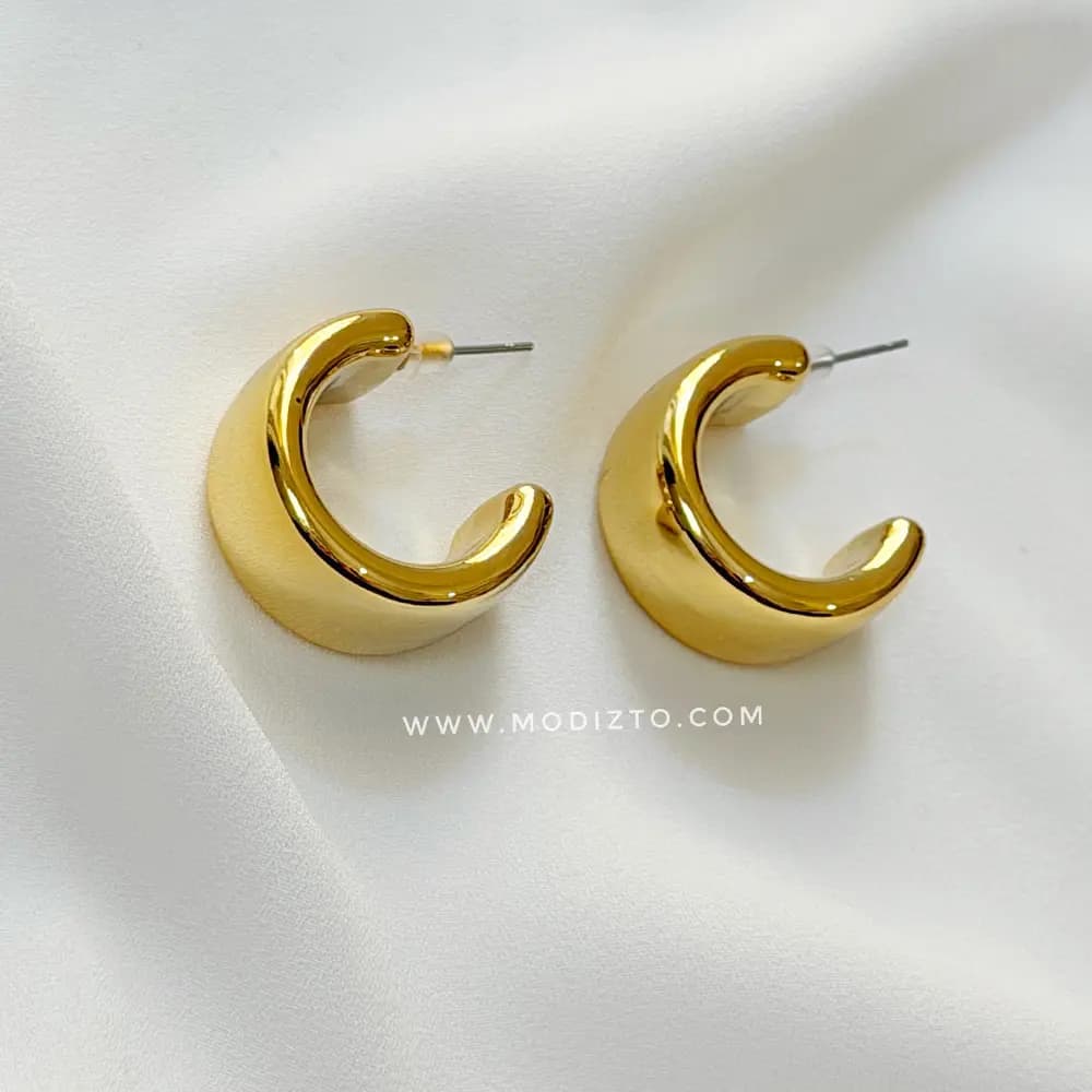 گوشواره میخی فشن مدل حلقه طلایی — تصویر ۳