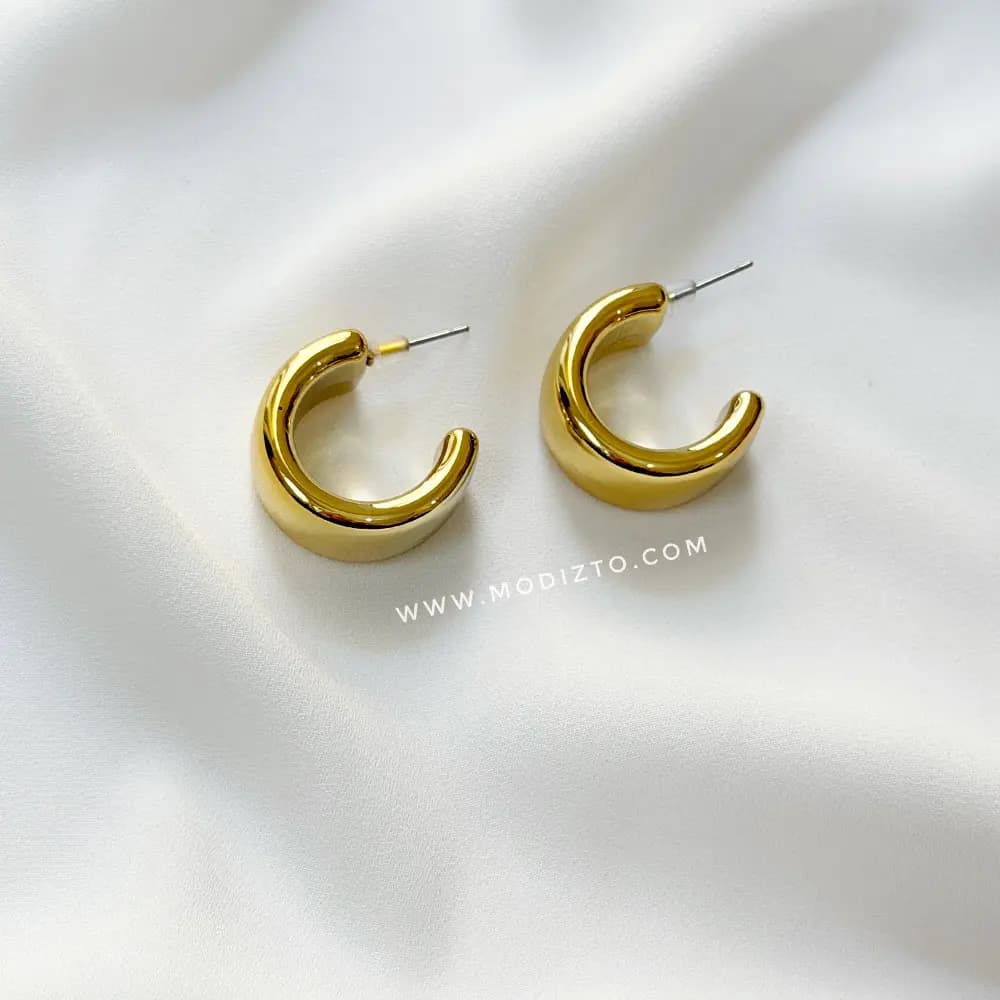 گوشواره میخی فشن مدل حلقه طلایی — تصویر ۵