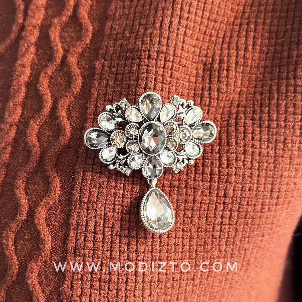 سنجاق سینه جواهری مدل سلطنتی پرکار — تصویر ۷