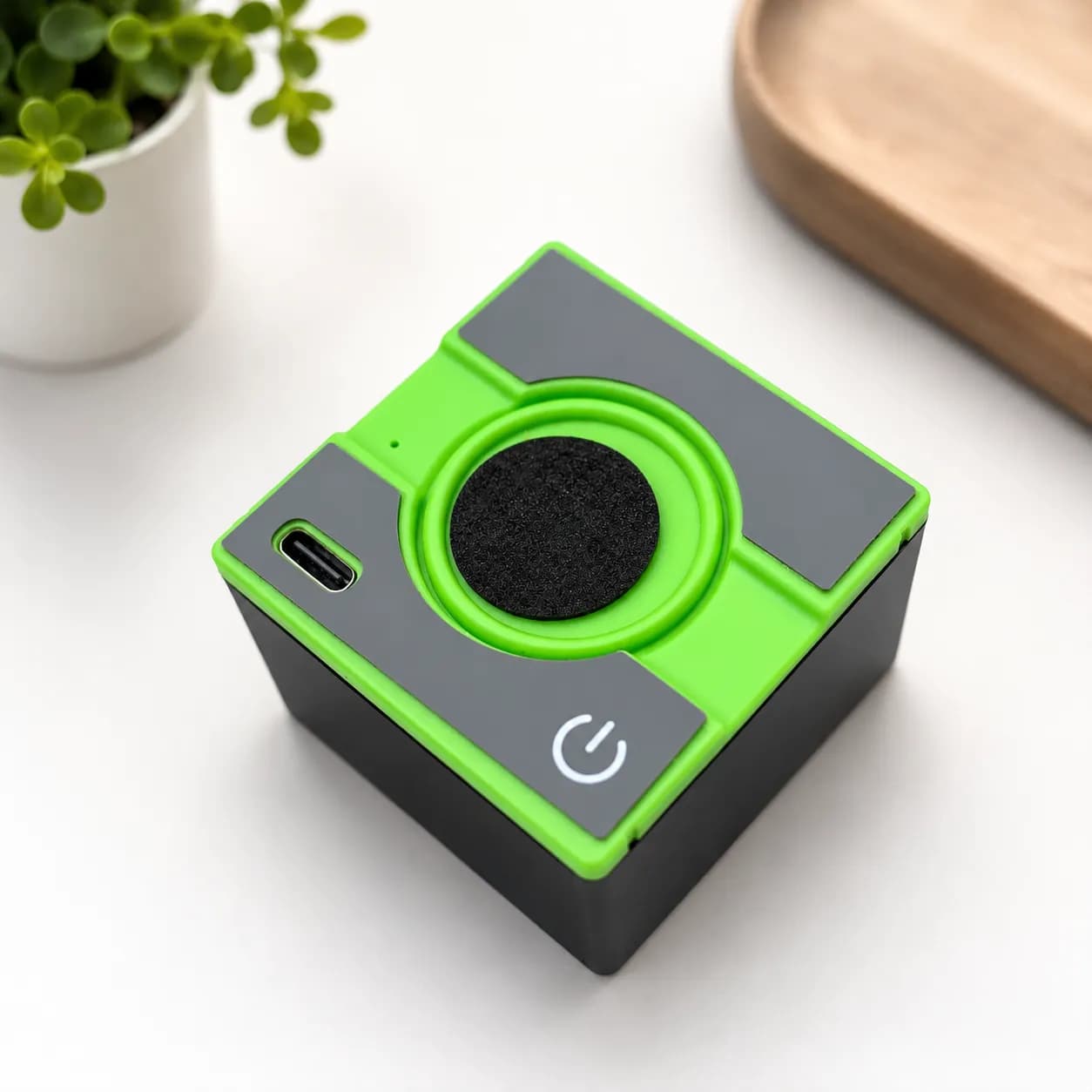 اسپیکر بلوتوثی قابل حمل مدل X Powerful سبز — تصویر ۲