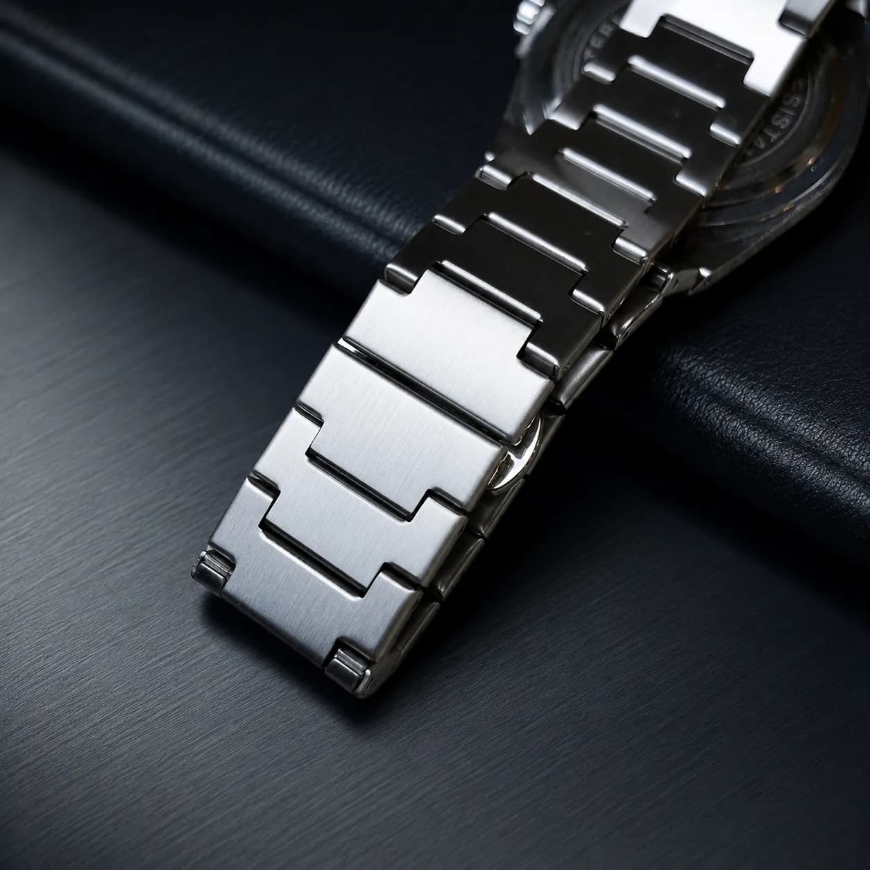 ساعت مچی مردانه Tissot PRX صفحه سبز — تصویر ۳