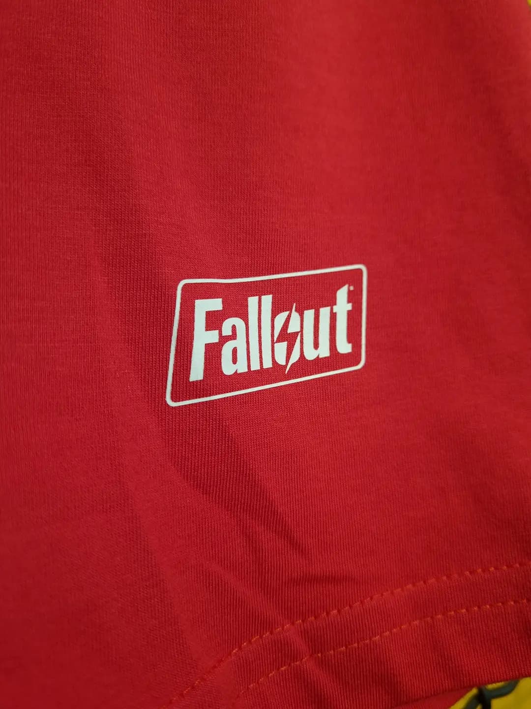 تیشرت فال آوت Fallout مدل نوکاکولا — تصویر ۴