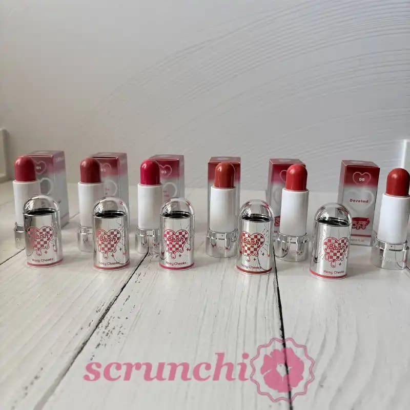 رژگونه استیکی کره ای اولی بولا
