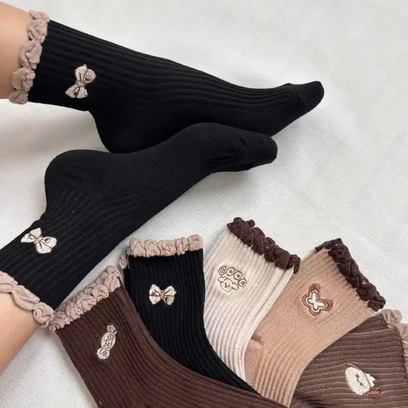 جوراب ساقدار گلدوزی لب ژور سوپر پنبه — تصویر ۳