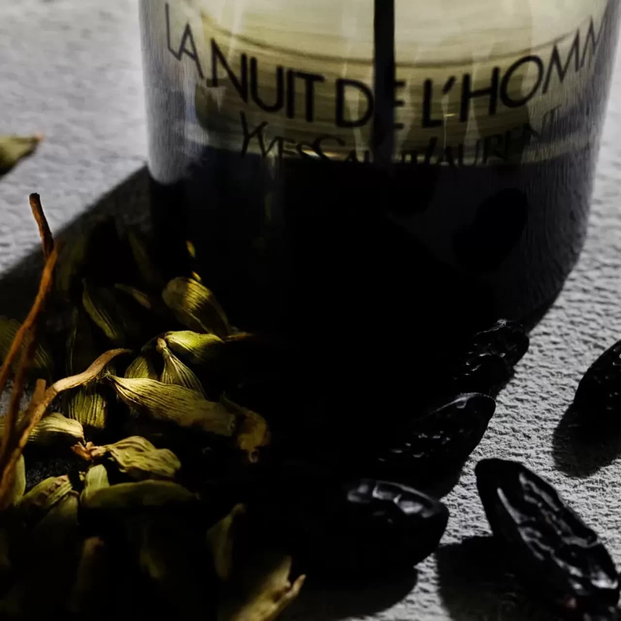 عطر ایو سن لوران لا نویی د لهوم | YSL La Nuit de L`Homme EDT — تصویر ۵