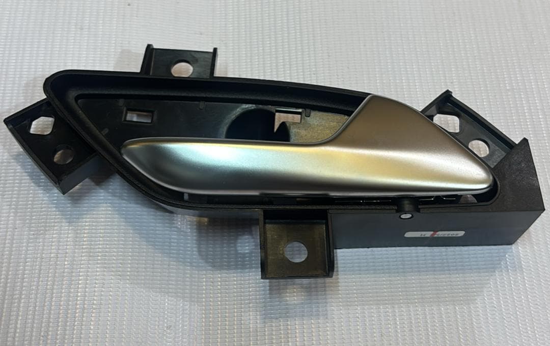 دستگیره داخلی عقب چپ X22 شرکتی