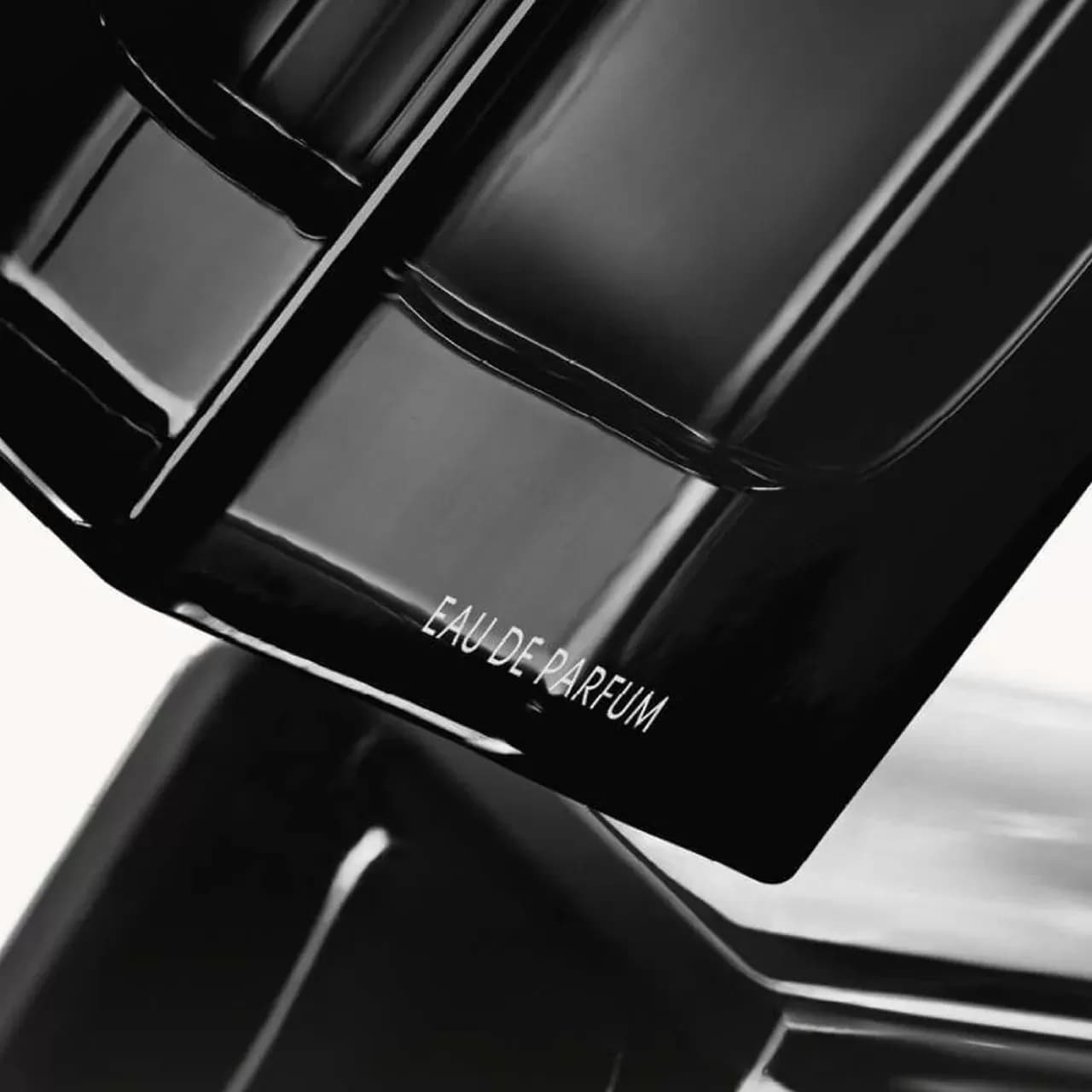عطر ایوسن لوران مای سلف | Yves Saint Lauren MYSLF EDP — تصویر ۷