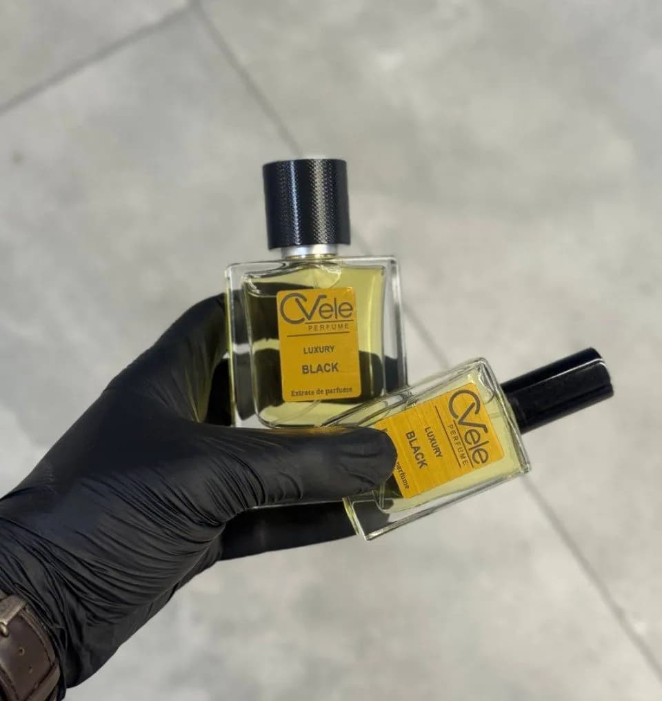 عطر ادکلن مردانه لاکچری بلک سیوله — تصویر ۳