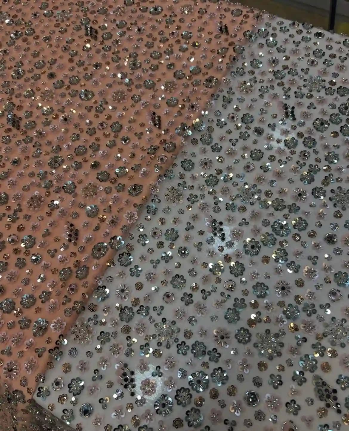 پارچه مجلسی مدل پنج متریال پرکار و یکدست — تصویر ۲