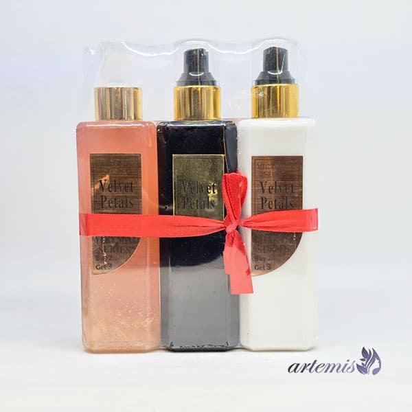 پک سه عددی بادی اسپلش شاین‌دار، بادی اسپلش و لوسیون بدن ویکتوریا سکرت مدل Velvet Petals
