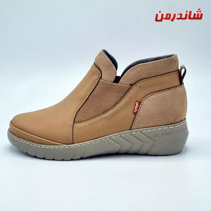 نیم بوت زنانه طبی بغل کش مدل چلسی کرم