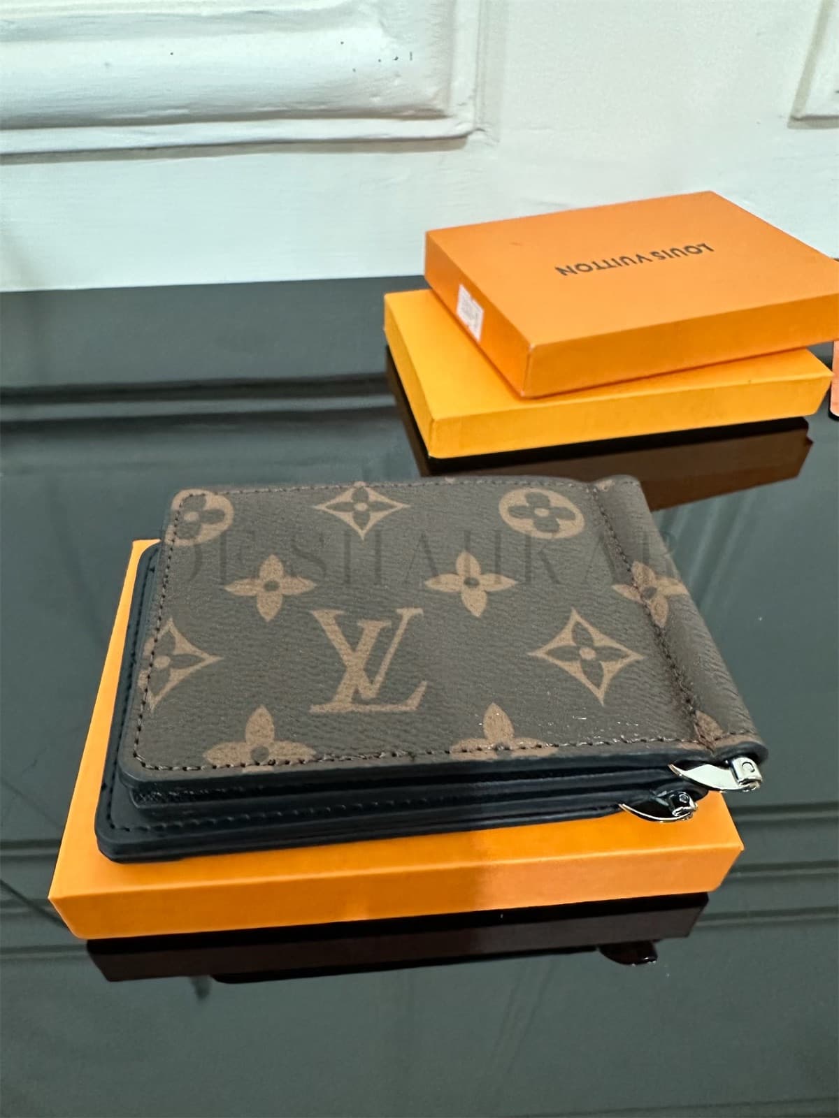 کیف پول کلیپ‌دار لوئی ویتون | Lv money clip — تصویر ۲