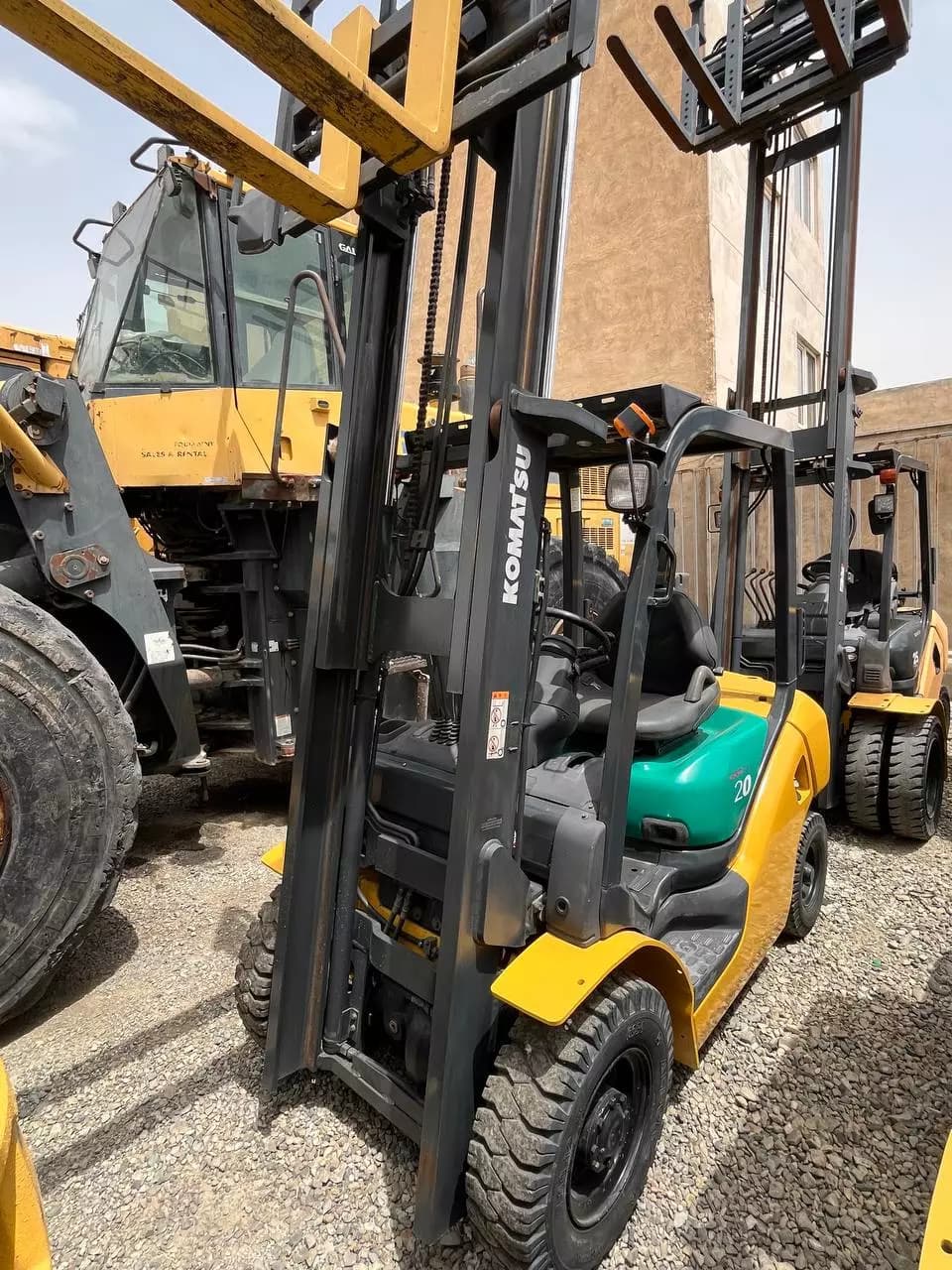 لیفتراک کوماتسو ۲ تن دوگانه مدل زیر ۲۰۱۰