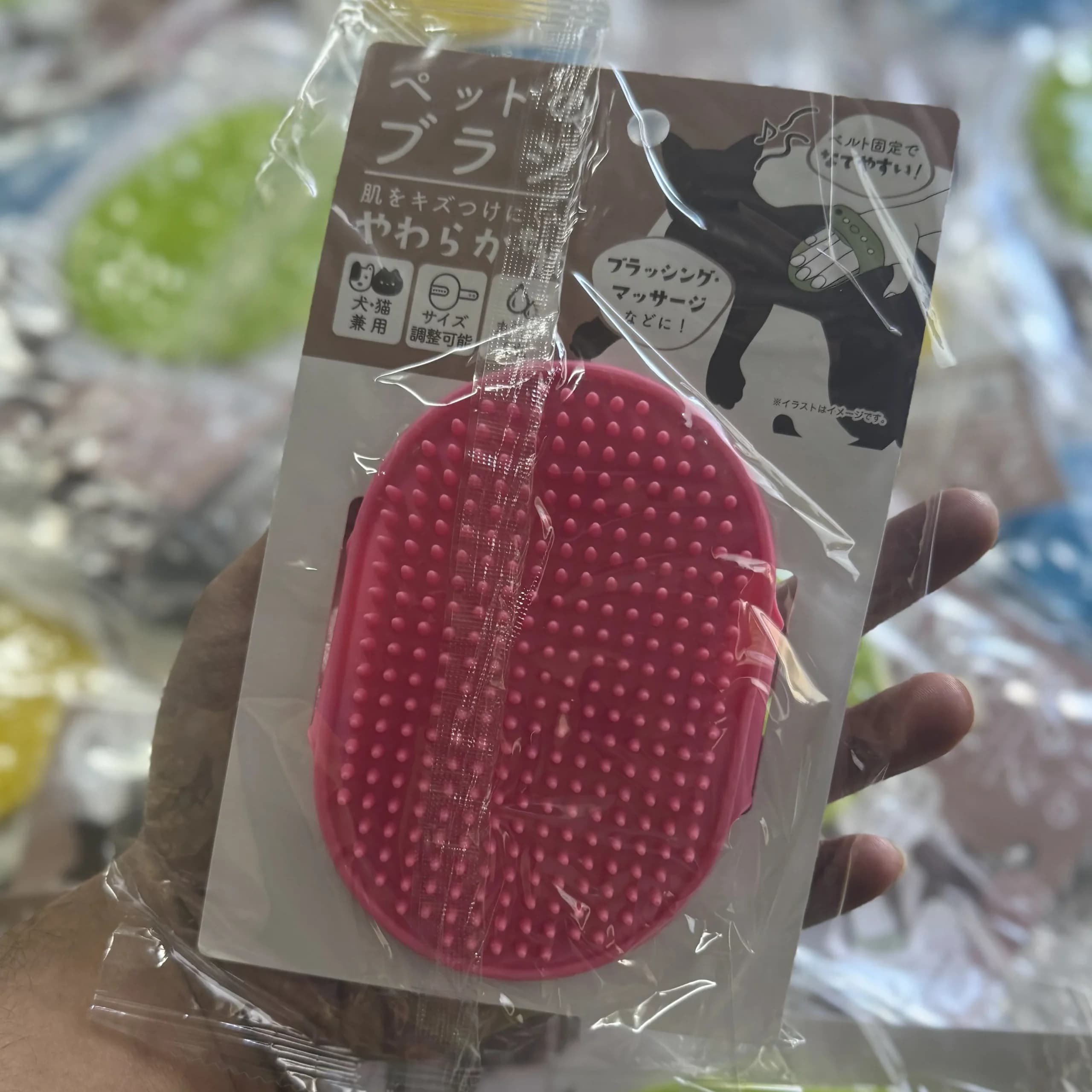 شانه سیلیکونی سگ و گربه — تصویر ۳
