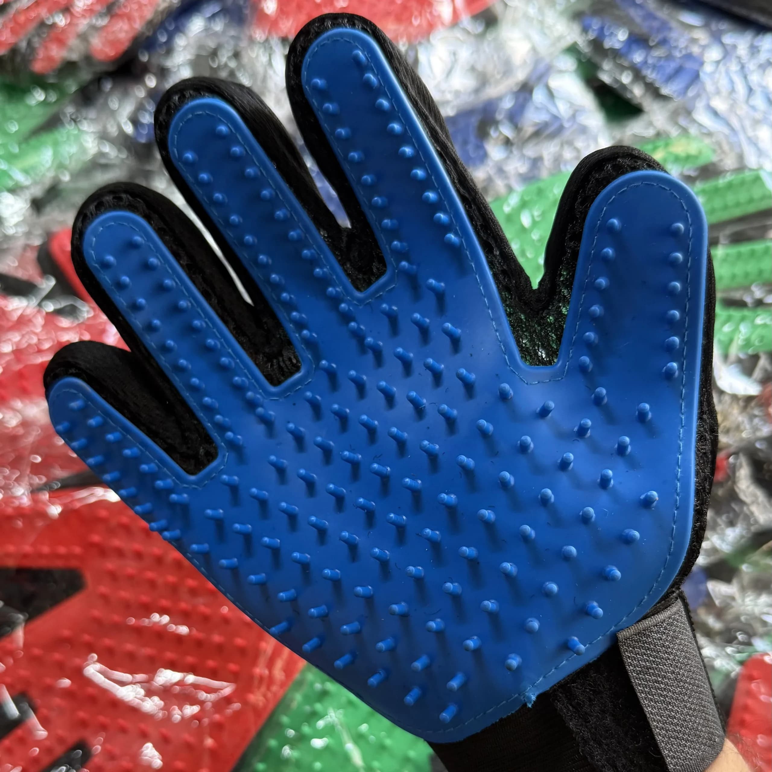 دستکش ماساژ و شستشو سگ و گربه | وارداتی — تصویر ۳