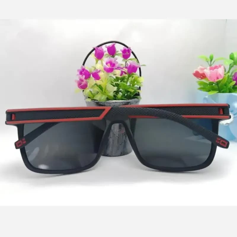 عینک آفتابی اوگا OGA آیتم 97090 پلاریزه UV400 قاب TR90 مستطیلی مشکی قهوه ای — تصویر ۵