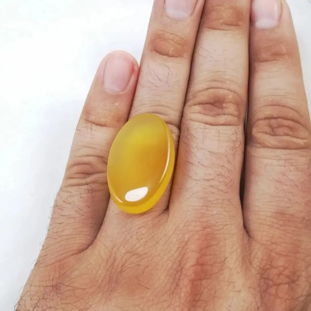 نگین عقیق زرد بیضی 7.84 گرم — تصویر ۵