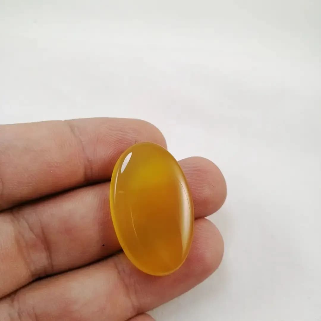 نگین عقیق زرد بیضی 7.84 گرم — تصویر ۳