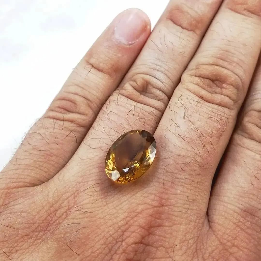 نگین کوارتز عسلی بیضی 2.65 قیراط — تصویر ۵