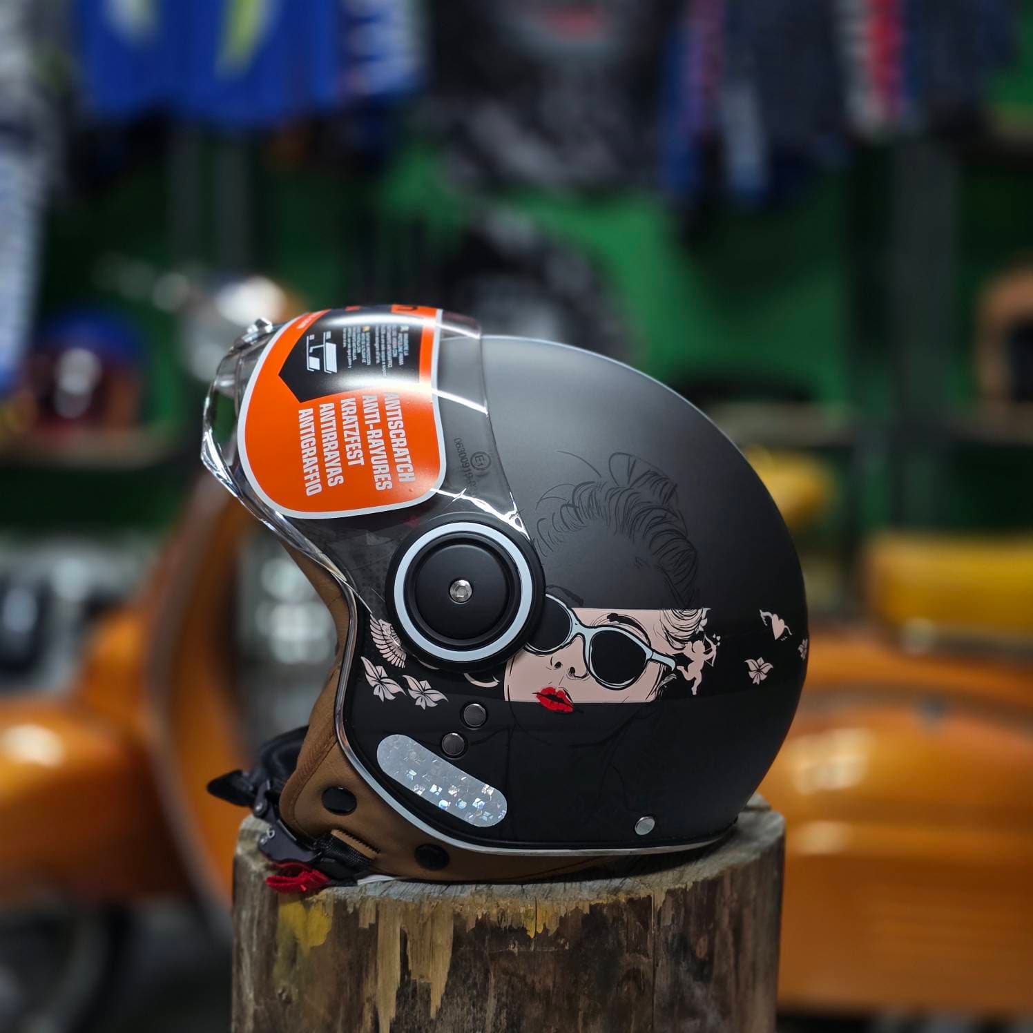 کلاه کاسکت وسپایی beon مشکی دخترانه — تصویر ۴