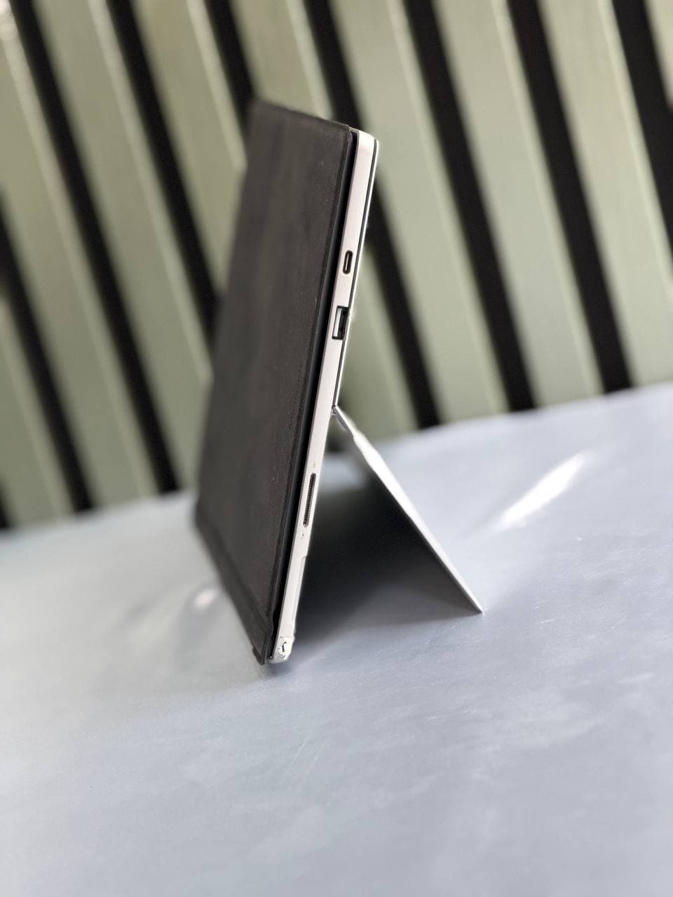 تبلت مایکروسافت کیبورد دار surface pro 6 ظرفیت ۱ ترابایت با ۱۶ گیگابایت رم — تصویر ۴