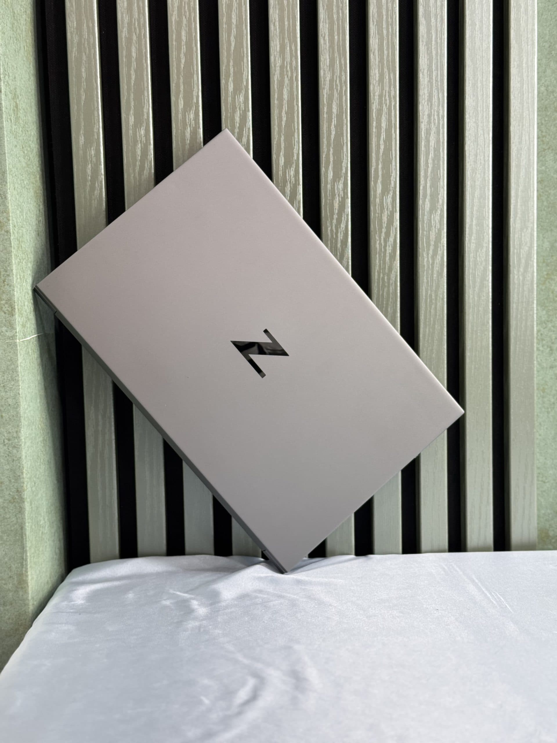 لپ تاپ اچ پیZBook Studio G7 مدل i7-10750H با ۳۲ گیگابایت رم و ۵۱۲ گیگابایت SSD اوپن باکس