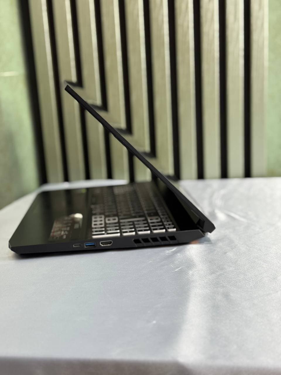 لپ تاپ گیمینگ ایسر Nitro 5 مدل i9-11900H ظرفیت ۵۱۲ گیگابایت رم ۱۶ گیگابایت کارت گرافیک RTX 3060 سایز ۱۵.۶ اینچ — تصویر ۴