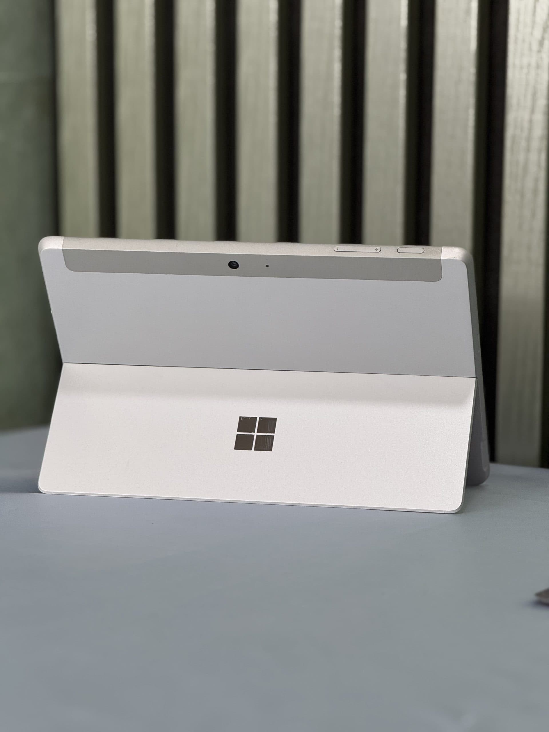 تبلت مایکروسافت گو 1 کیبورددار Surface Go1 | 8GB RAM | 128GB | Pentium — تصویر ۴