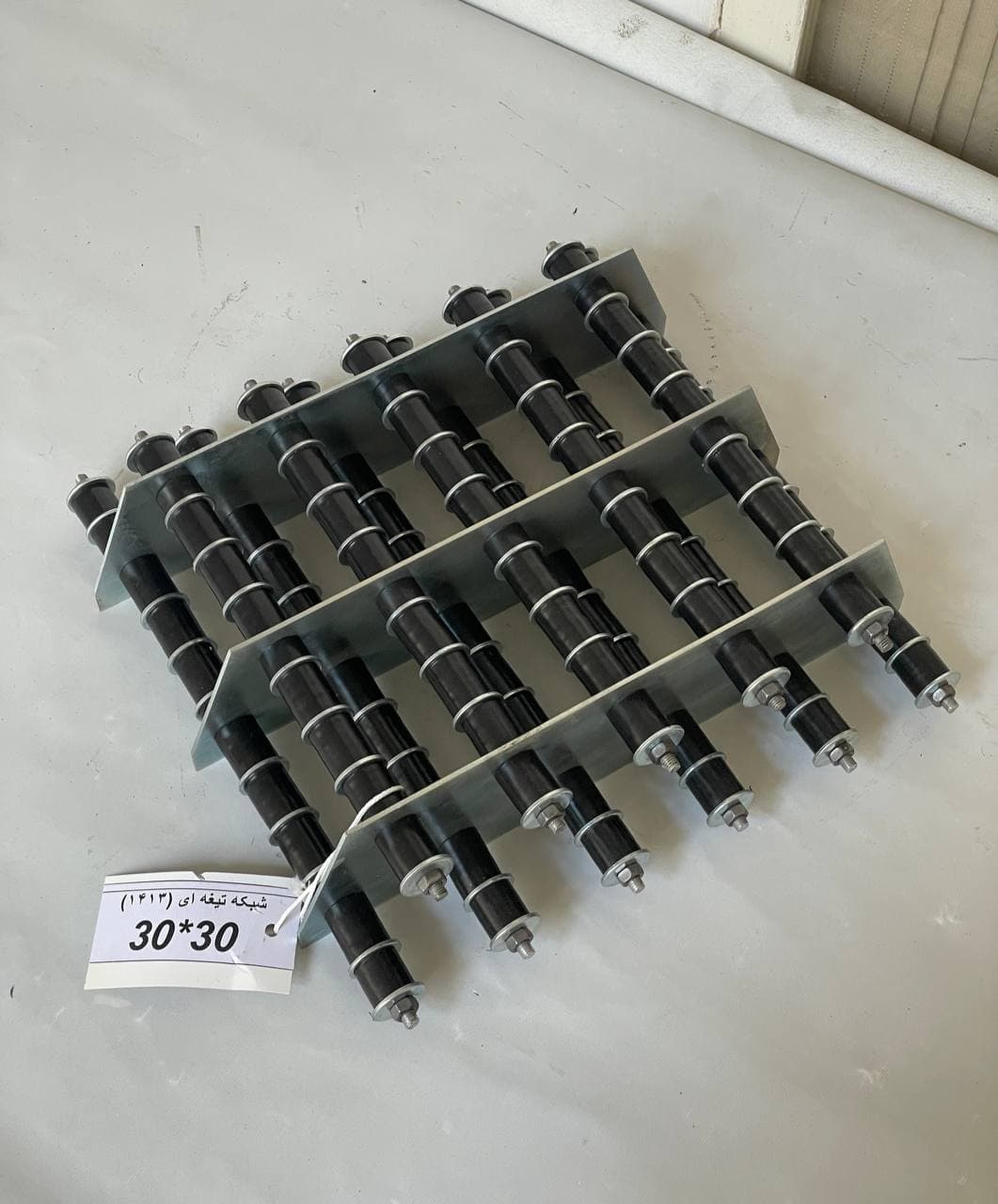 آهنربا شبکه مربع دوطبقه سایز 30×30 یک عددی — تصویر ۳