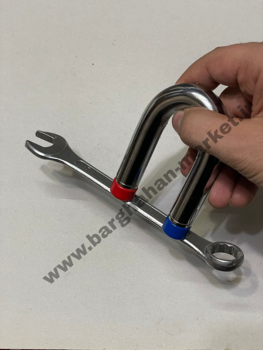 آهنربا نعل اسبی فولادی 100x65x18 میلیمتر یک عددی — تصویر ۳