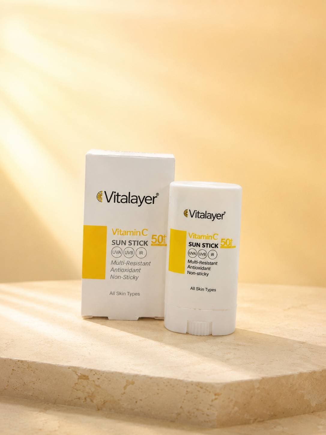 ضد آفتاب استیکی ویتامین سی SPF 50 ویتالیر مناسب انواع پوست — تصویر ۳