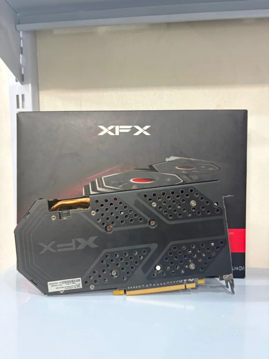 کارت گرافیک RX 580 XFX 8GB استوک در حدنو | پیچ پلمپ +کارتن سریال یکی — تصویر ۳