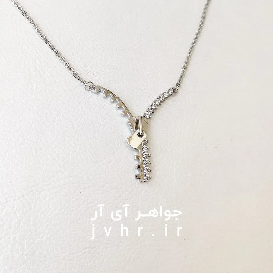 گردنبند دخترانه طرح زیپ استیل نقره ای برند CM — تصویر ۸