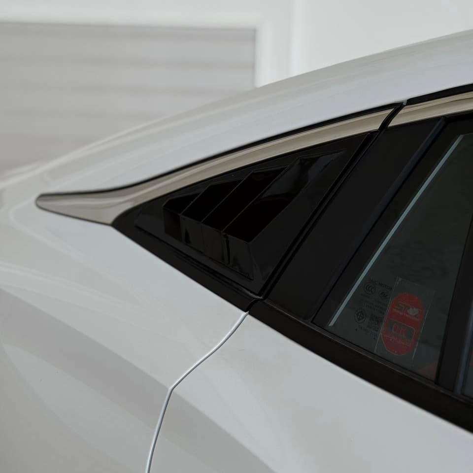 ست قاب آیینه و لچکی MG GT (طرح بتمن) — تصویر ۵