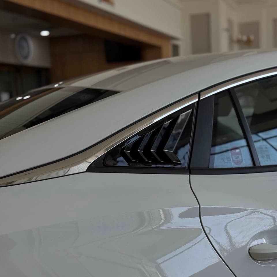 ست قاب آیینه و لچکی MG GT (طرح بتمن) — تصویر ۲